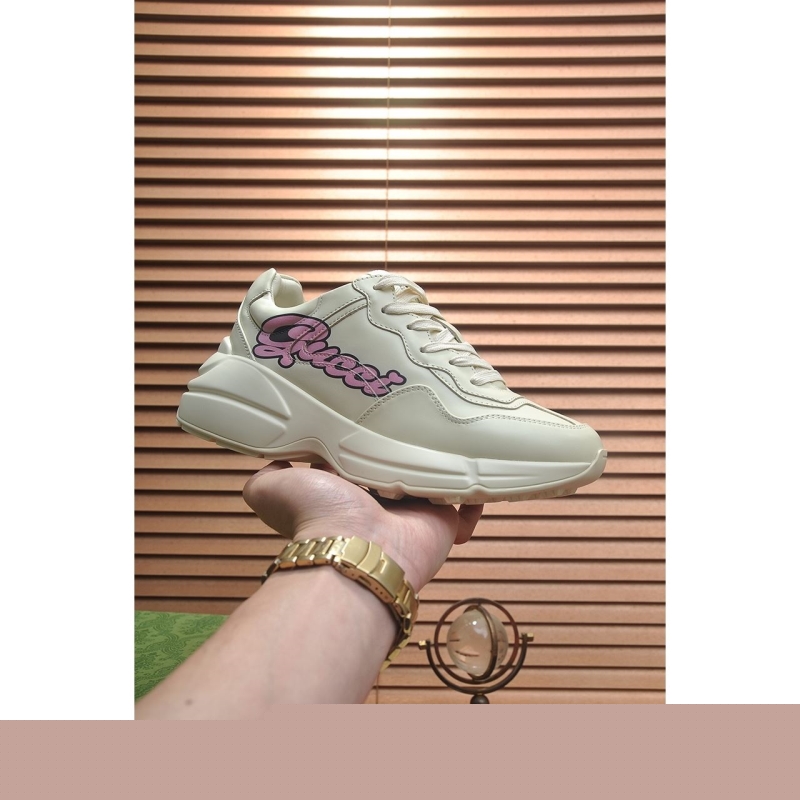 G*u*i casual shoes